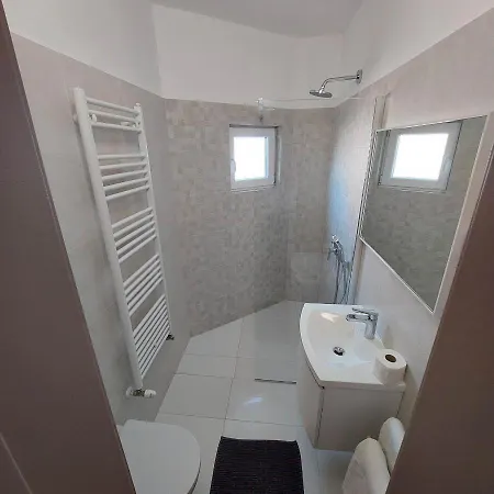 5 Apartment Barbat na Rabu