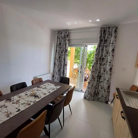 5 Apartment Barbat na Rabu